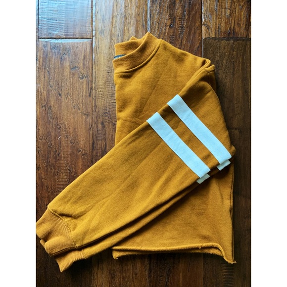 Forever 21 Fleece Lined Crop Sweater - Picture 2 of 3